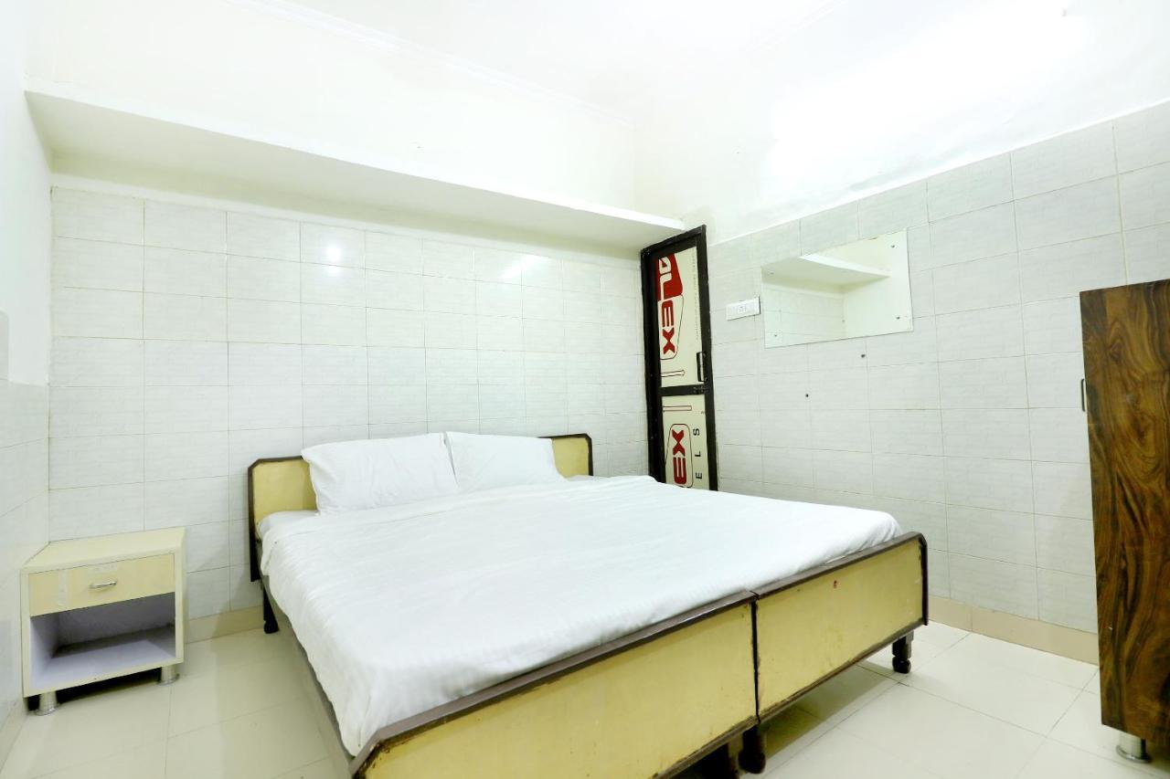 Spot On 44679 Hotel Samrat Sohāna Εξωτερικό φωτογραφία