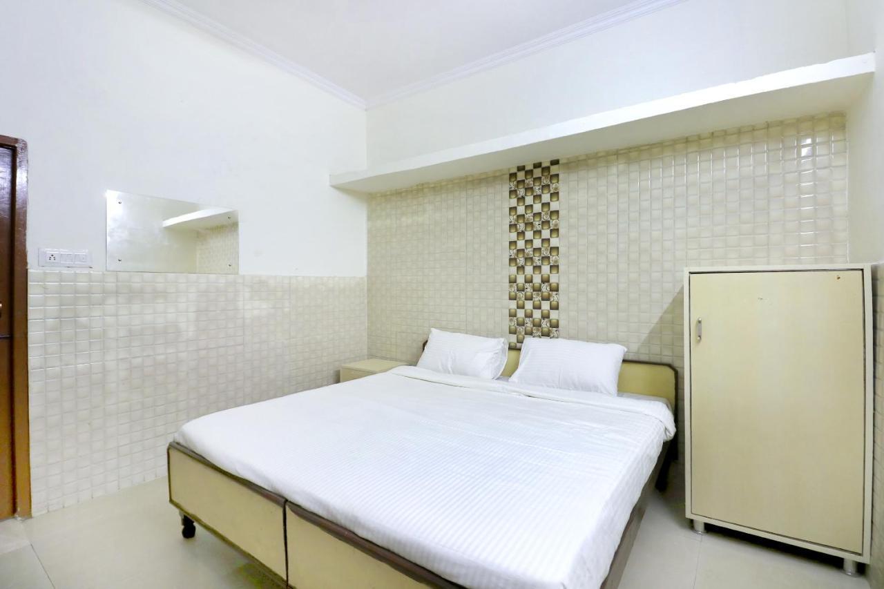 Spot On 44679 Hotel Samrat Sohāna Εξωτερικό φωτογραφία