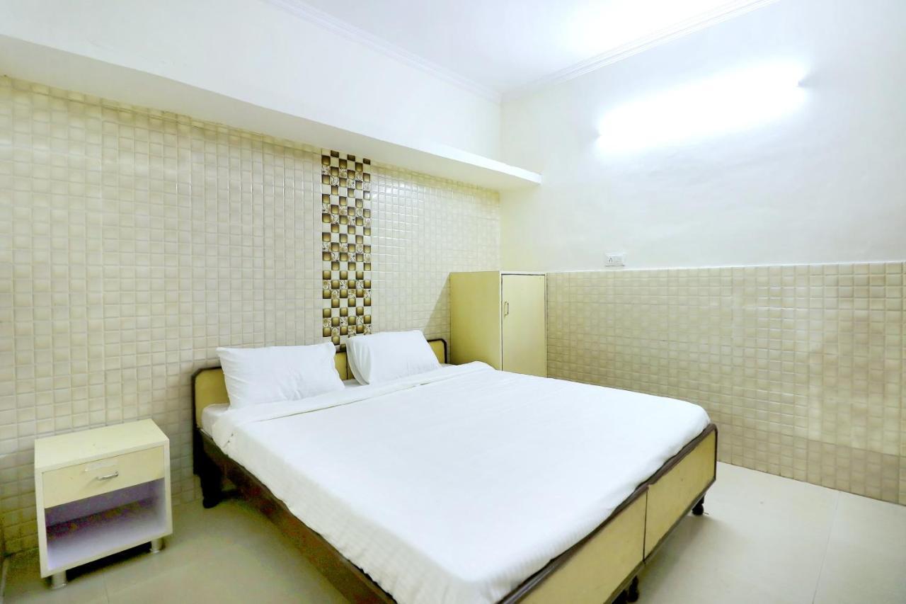 Spot On 44679 Hotel Samrat Sohāna Εξωτερικό φωτογραφία