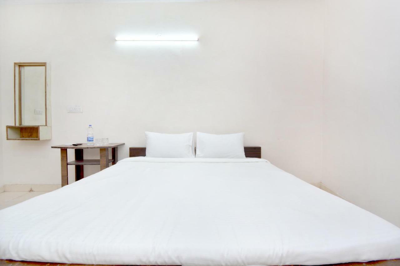 Spot On 44679 Hotel Samrat Sohāna Εξωτερικό φωτογραφία