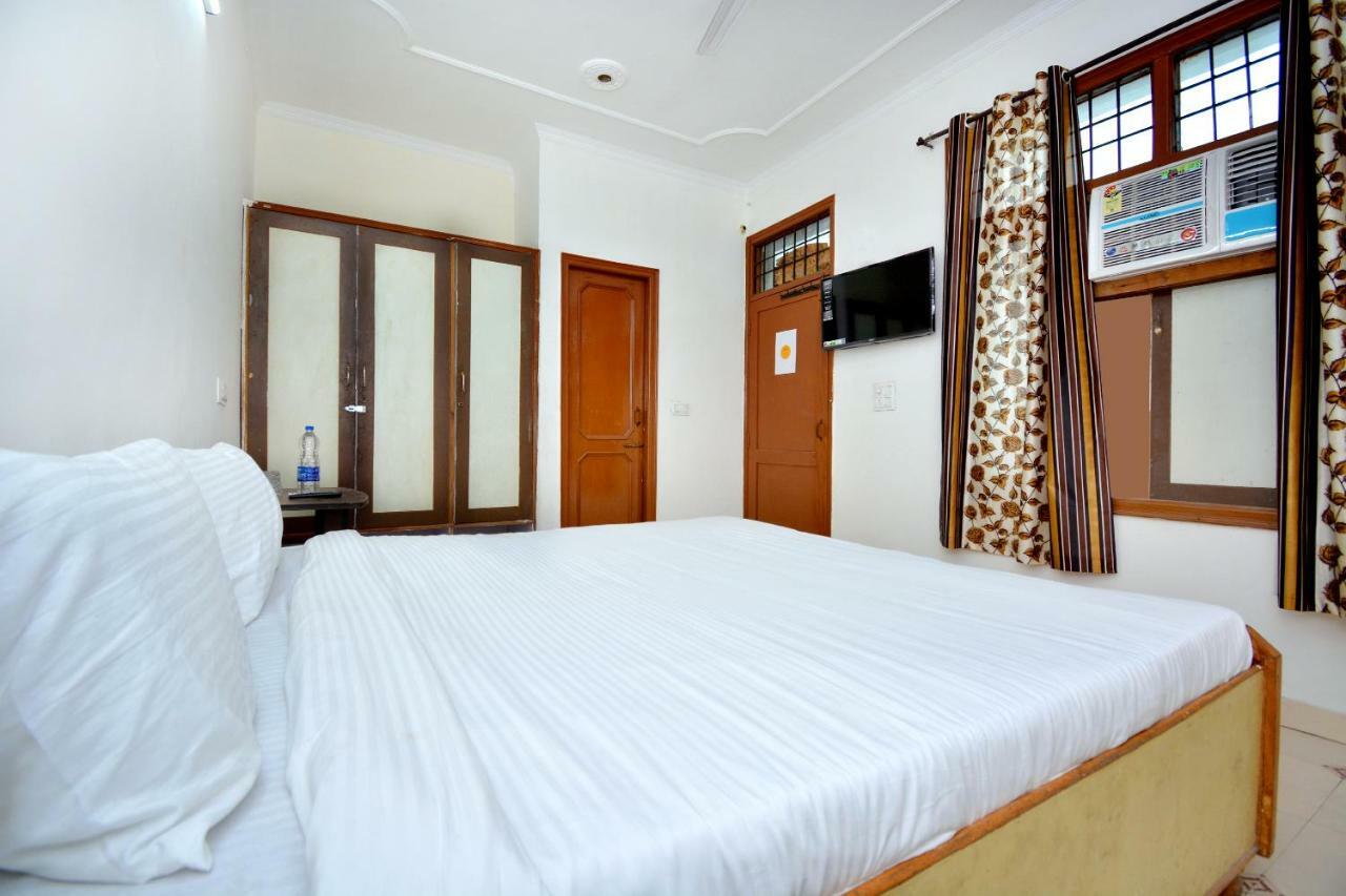 Spot On 44679 Hotel Samrat Sohāna Εξωτερικό φωτογραφία