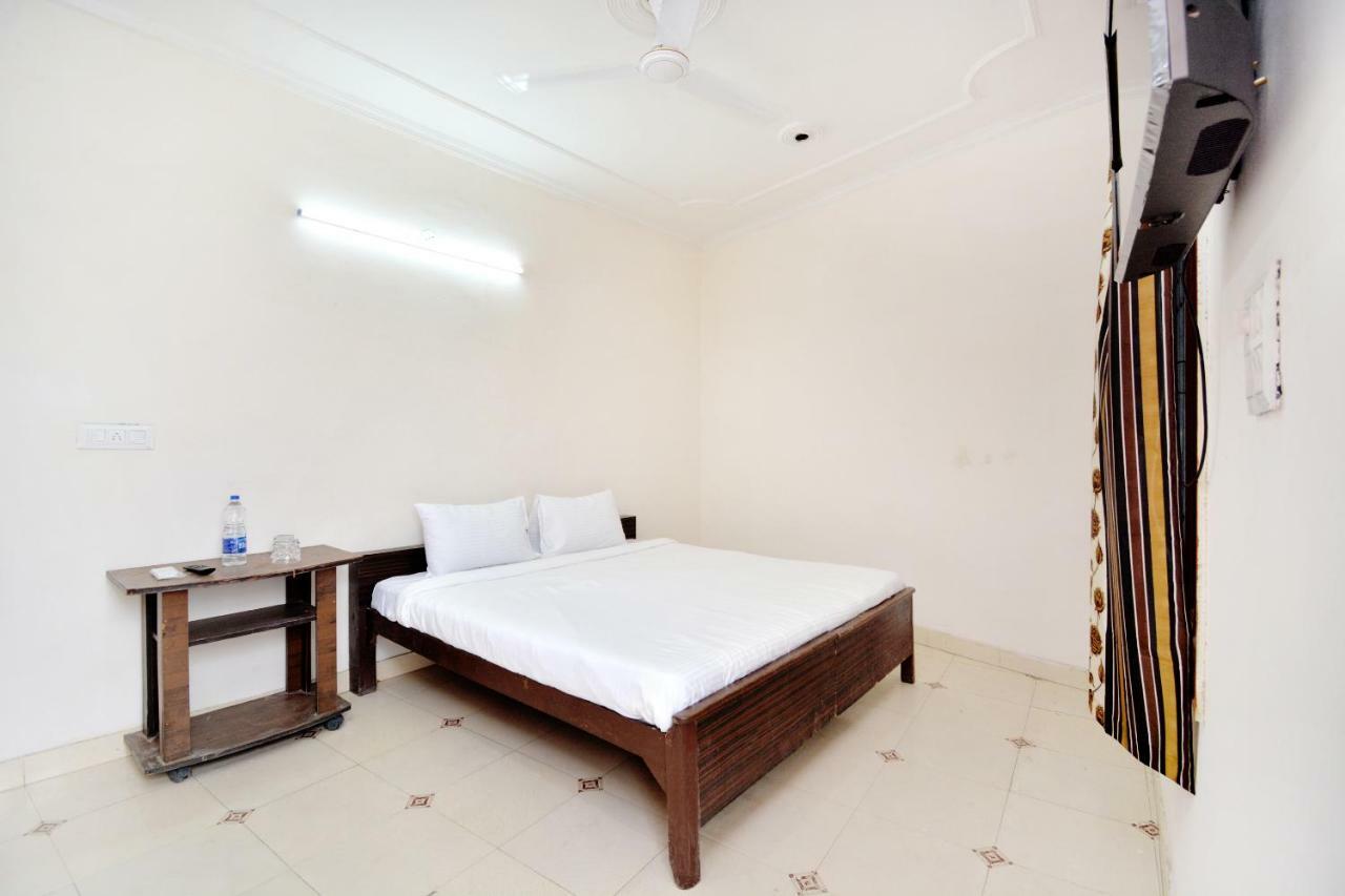 Spot On 44679 Hotel Samrat Sohāna Εξωτερικό φωτογραφία