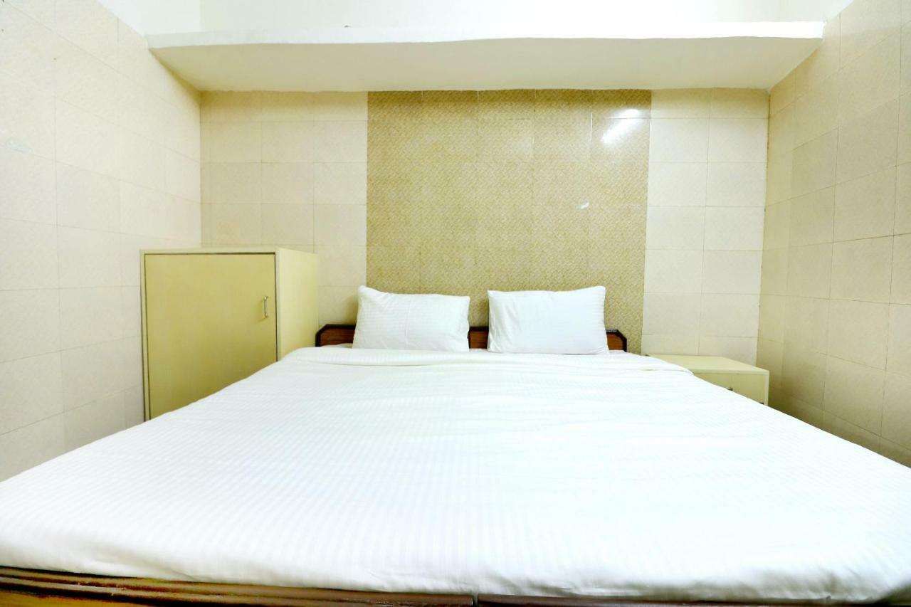Spot On 44679 Hotel Samrat Sohāna Εξωτερικό φωτογραφία