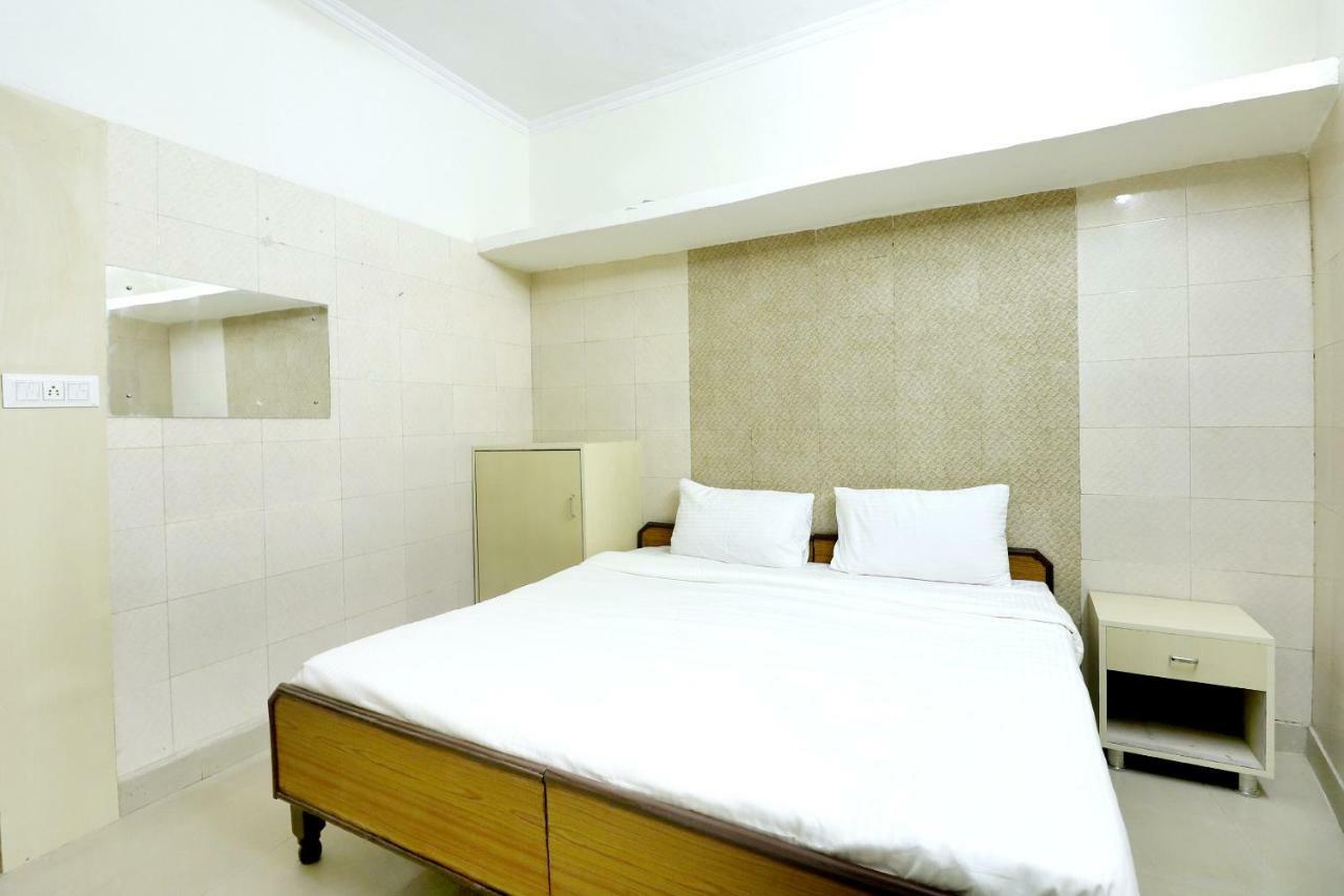 Spot On 44679 Hotel Samrat Sohāna Εξωτερικό φωτογραφία